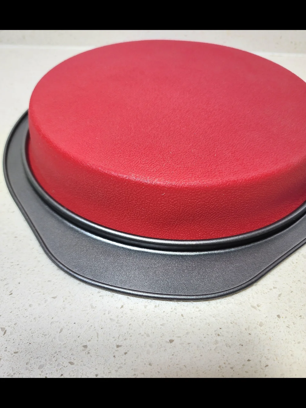 Silicone 9 Inch  Nonstick Red Pie And Cake Pan  with Gray Rim. New No Tags